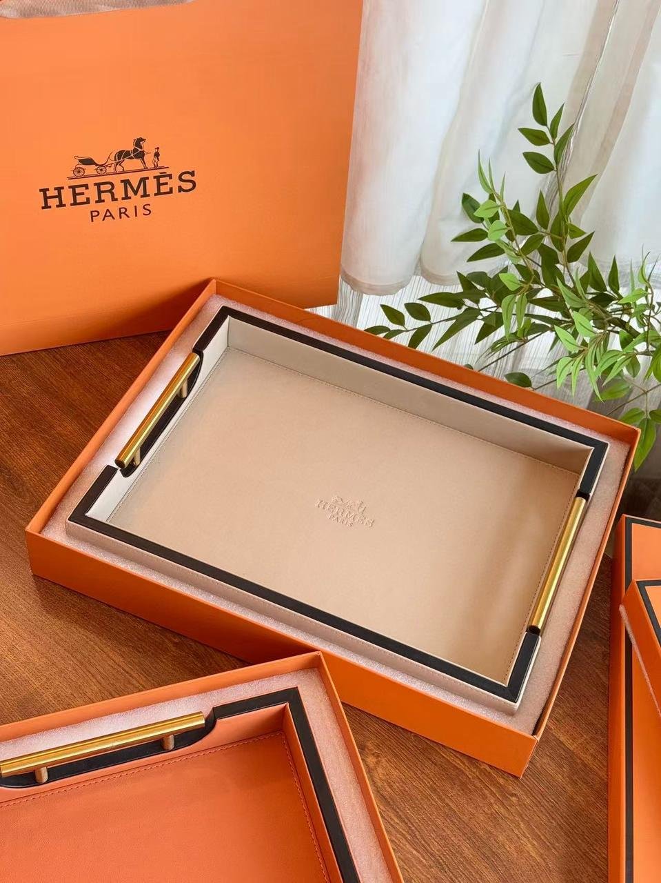 Hermes single serving tray
